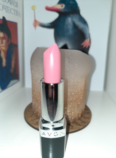 Губная помада Avon Ультра - Моя любимая классическая матовая помада, без излишнего блеска.