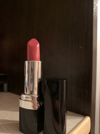Губная помада Avon Ультра - Любимая помада для ежедневного макияжа
